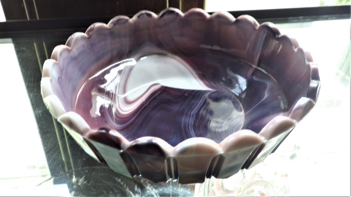 Antique Victorian Majestic Crown/Jenny Lind Slag Glass Berry Bowl by Challinor, Taylor and Company etsy.me/3BxPk3Y #JennyLind #challinorandtaylor #antique #SlagGlass #purple #berrybowl #MajesticCrown #PupleMalechite #ChallinorFlutes #MetMuseum #Collection #1880