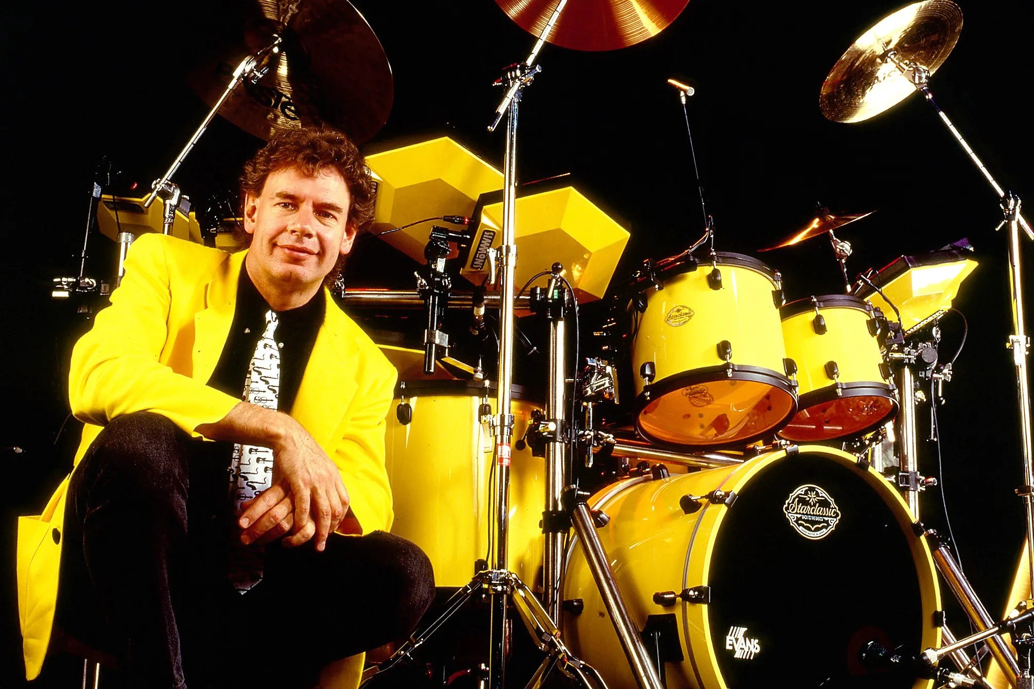 Happy 74th Birthday to the amazing master drummer Bill Bruford  of YES, King Crimson, and many more. 