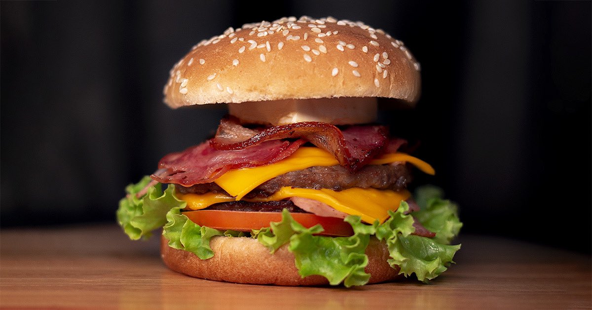wrkings1's tweet photo. Um boa noite desse que você merece 🍔🥗🤤 https://t.co/1SPKY0Qe8r