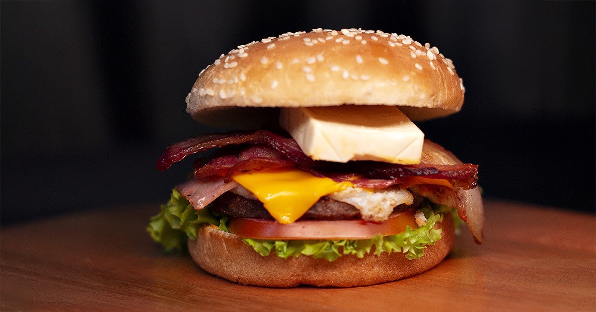 wrkings1's tweet photo. Um boa noite desse que você merece 🍔🥗🤤 https://t.co/1SPKY0Qe8r
