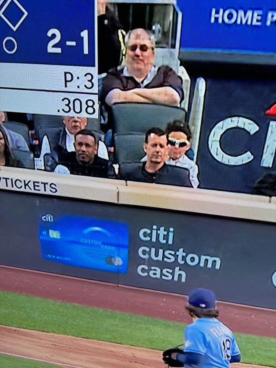 MatthewSamansky's tweet photo. Is that BVW behind home plate? https://t.co/Qr6zSuflE7
