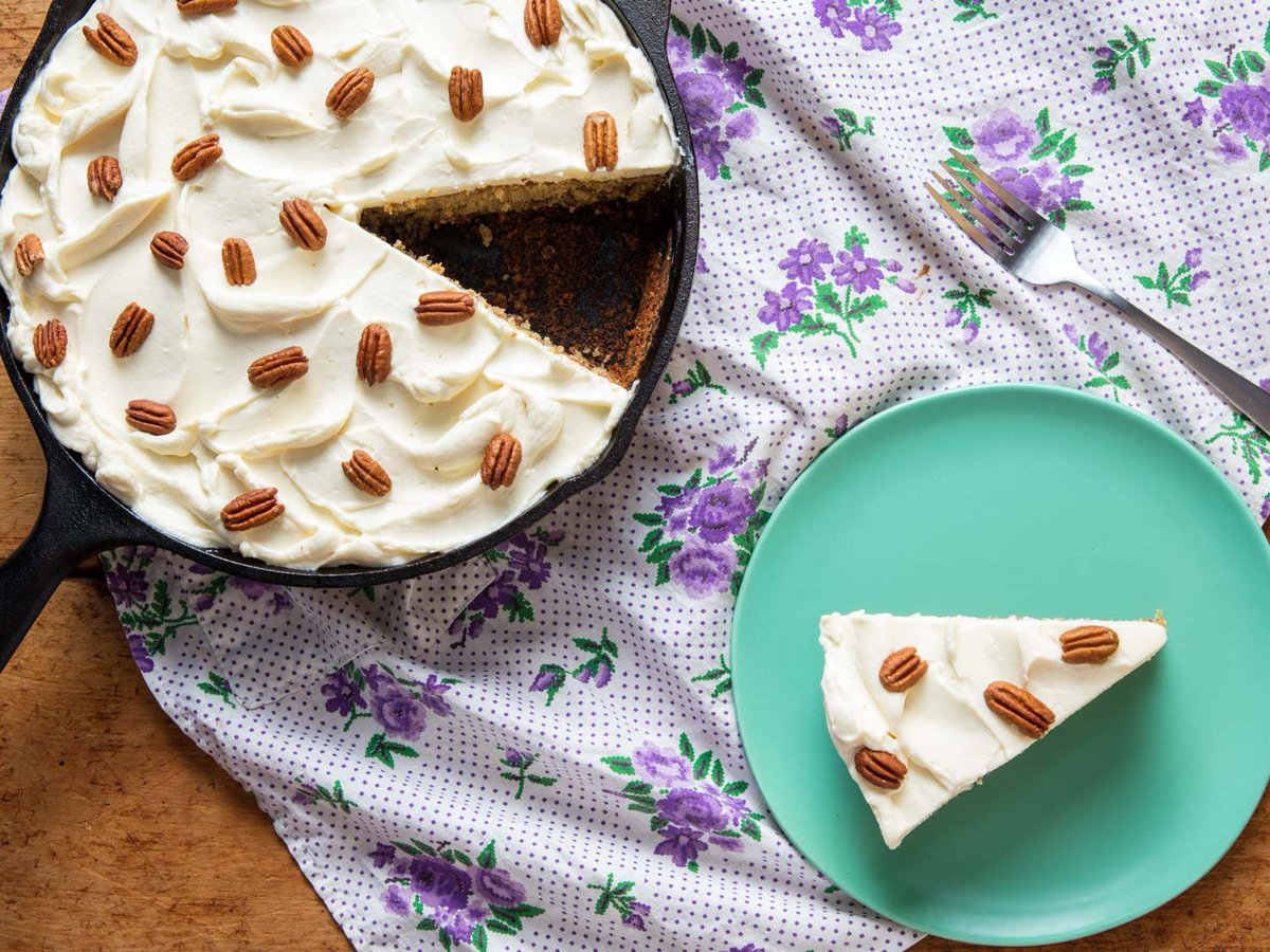 #fresh Pineapple Is the Key to This Cast Iron Skillet Hummingbird #cake. #foodlovers bit.ly/2OaZGMq