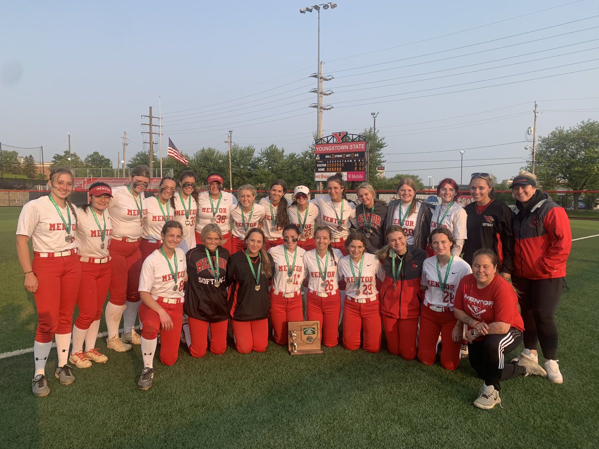 NHPreps's tweet image. The D1 district runner up Mentor Cardinals @MHSsoftball23