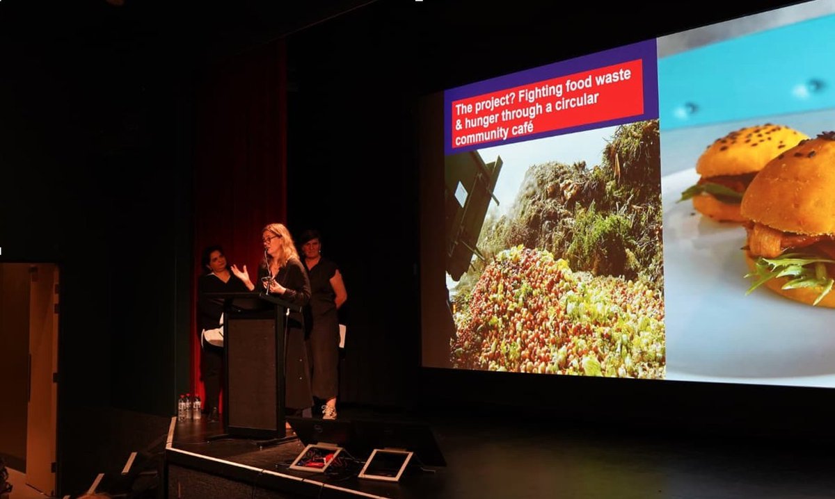 The Digital Ethnography Research Centre tweet media