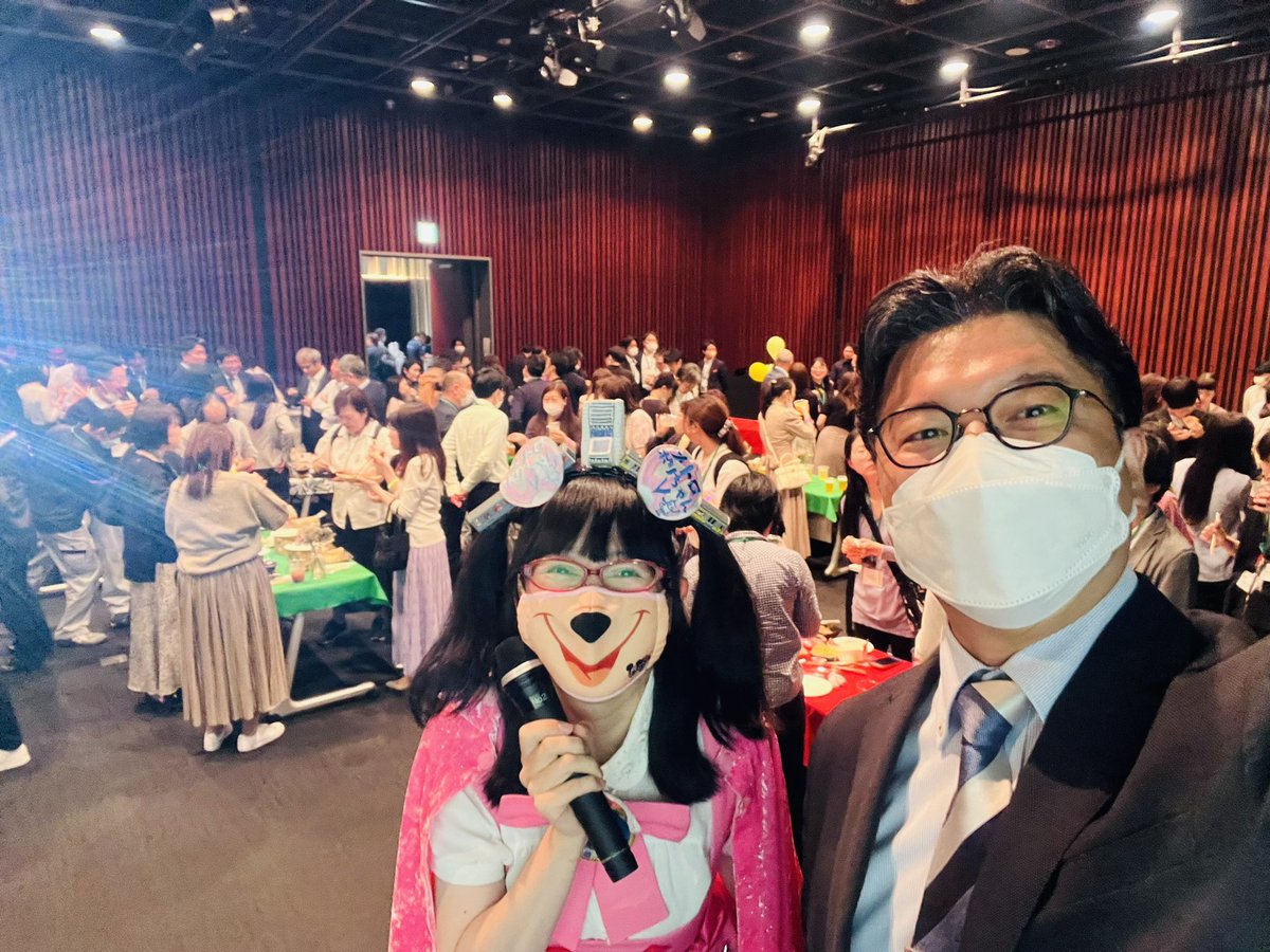 sugiyama0328's tweet photo. 昨夜は久々のMC業w #中野セントラルパーク のオフィスワーカーのための交流会 #ワーカーズフェス 、4年ぶりの開催で盛り上がりましたね！ #盆ジョヴィ の #DJcelly さんと家元 #鳳蝶美成 をゲストに盆ディスコが炸裂。7月17日の東京音頭でギネス挑戦もPR。下記からお申込を❣️
https://t.co/JbTxaxHwkL https://t.co/j6gwRfkM5t