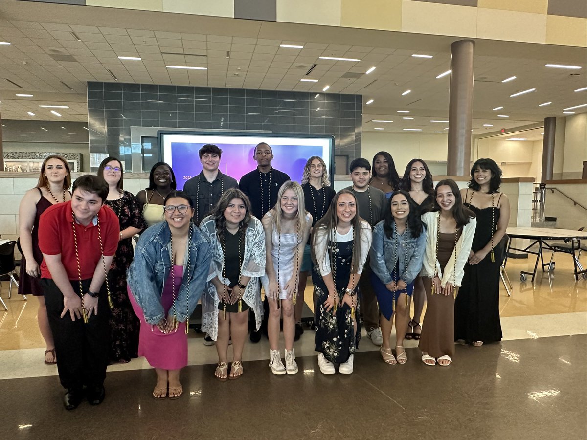 So proud of our <a href="/ChisholmTrailHS/">CTHS</a> #Grad2023 AVID students!