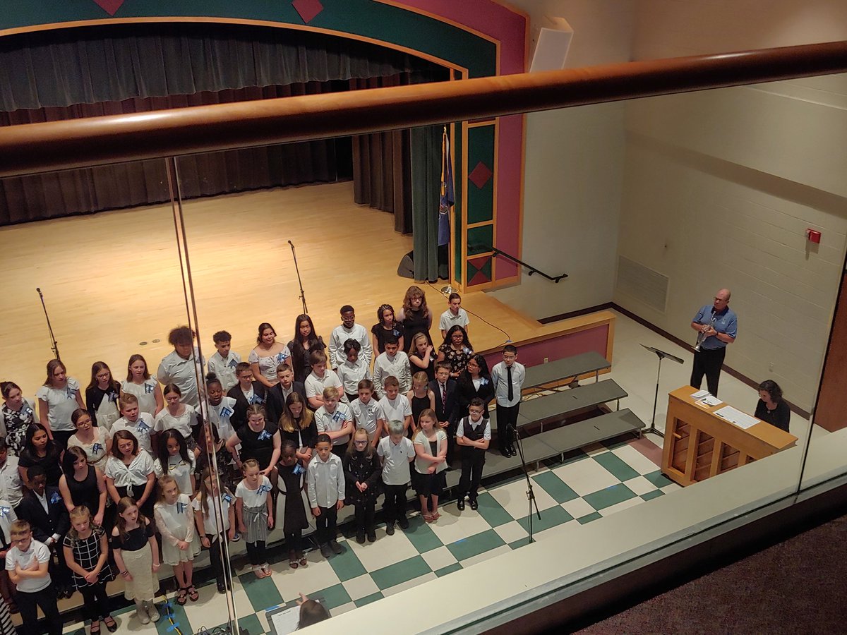 Mr. Small tweet media