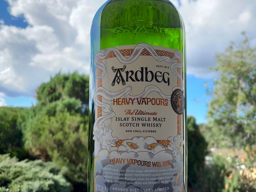 _dramface's tweet image. After giving Ardbeg’s latest Committee Release a kicking, Tyree reached out to Adamh, who kicked it even harder. The bonus review refocusses on positivity but Ardbeg needs to do better than this for £120.

dramface.com/all-reviews/ar…

#Dramface #whiskyreview #ardbeg #ardbegcommittee
