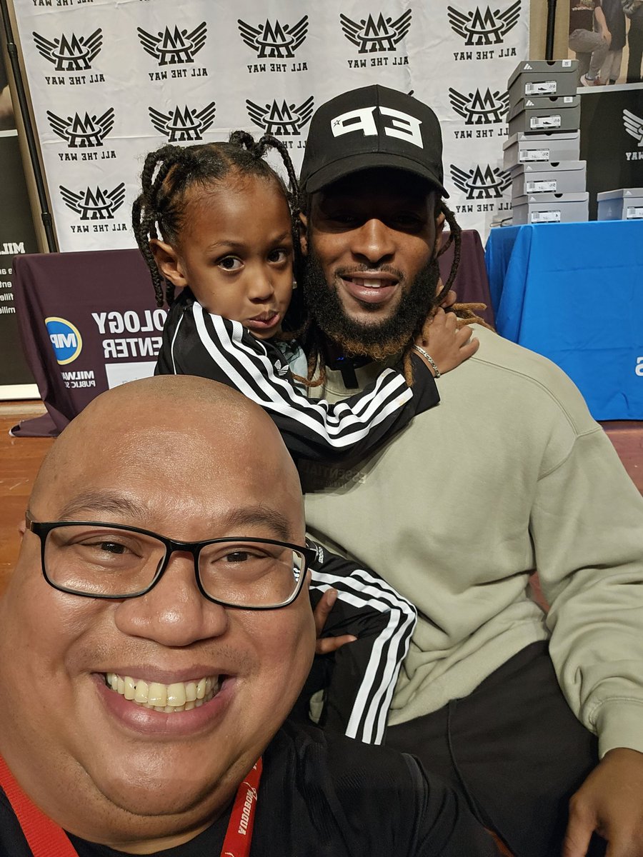 @Showtyme_33 Awesome time finally meeting Packer RB1 Aaron 'Showtyme' Jones at my school! Thank you Aaron and #AAAlltheway for providing shoes and food to our kids!