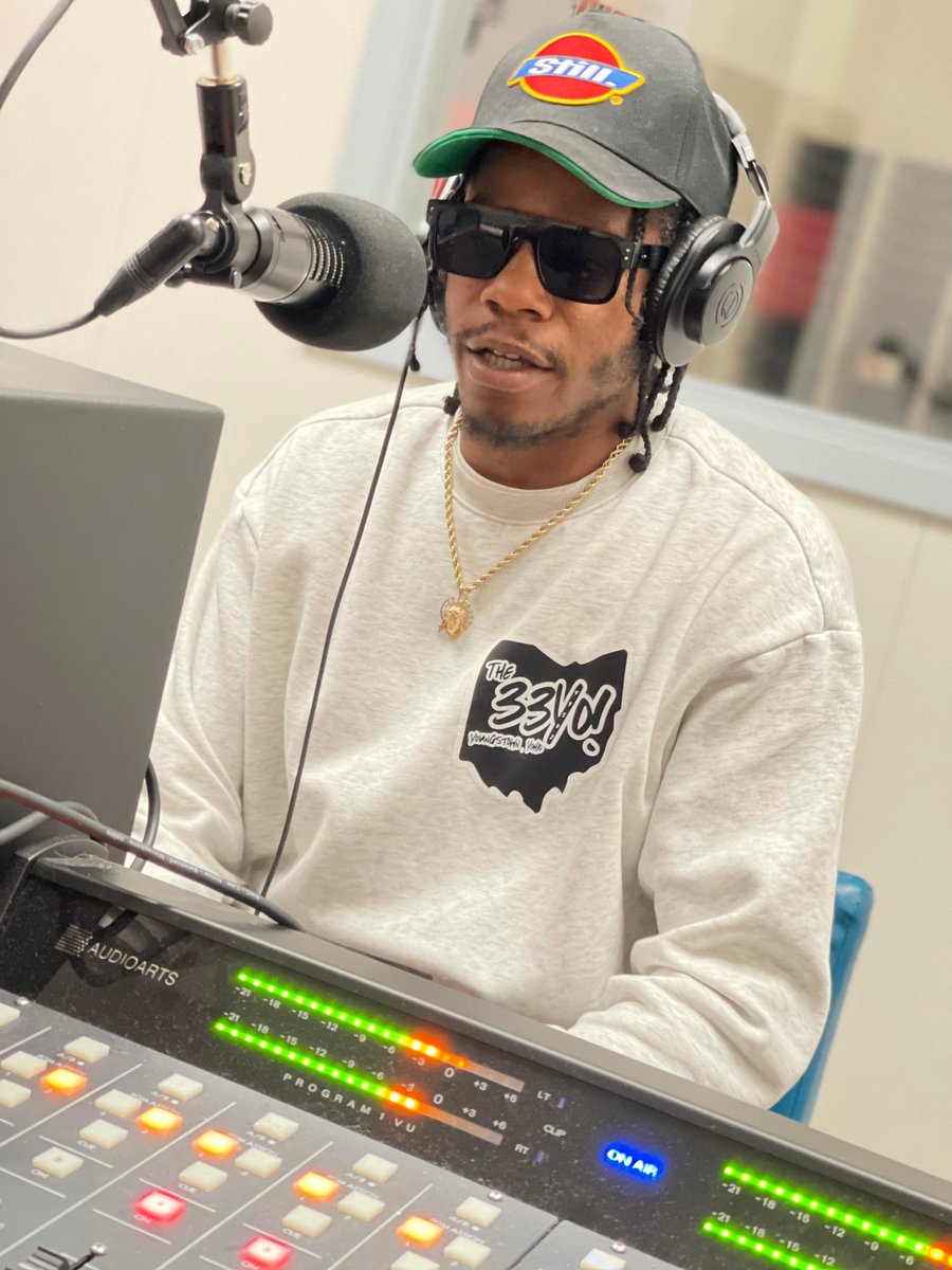 Respect_MyGfool's tweet image. Updated my bio witta links to my new website and new visual fa the single #believe