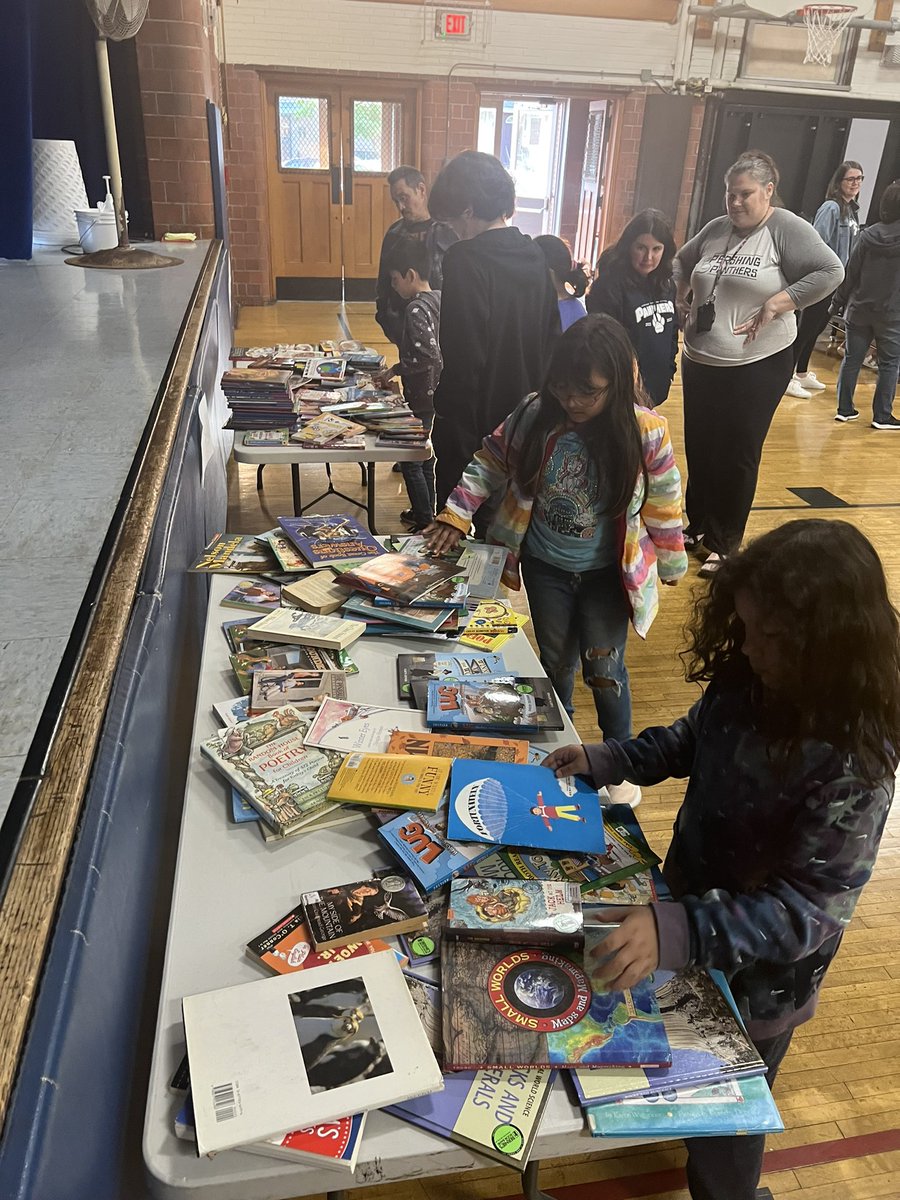 Ms_Bazz's tweet photo. Can’t leave an @PanthersD100 family night without shopping for books and showing off some new space in your mouth! #teampershing #d100inspires @MsCaprarola #losingteeth #books https://t.co/EcMita1UD0