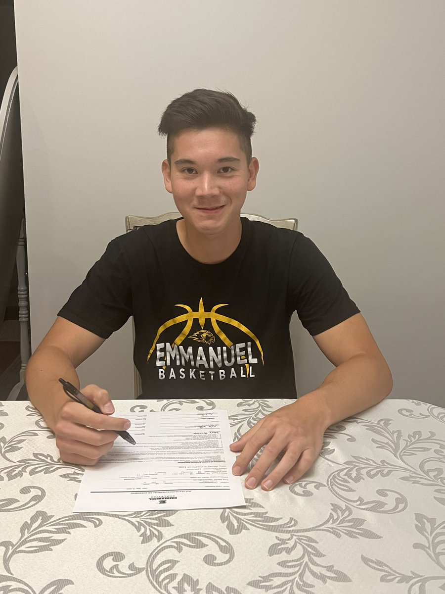robdog_ball's tweet photo. Congrats @lewrob14  time to work!! 🏀 🦁!! https://t.co/lyT9K6jbSf