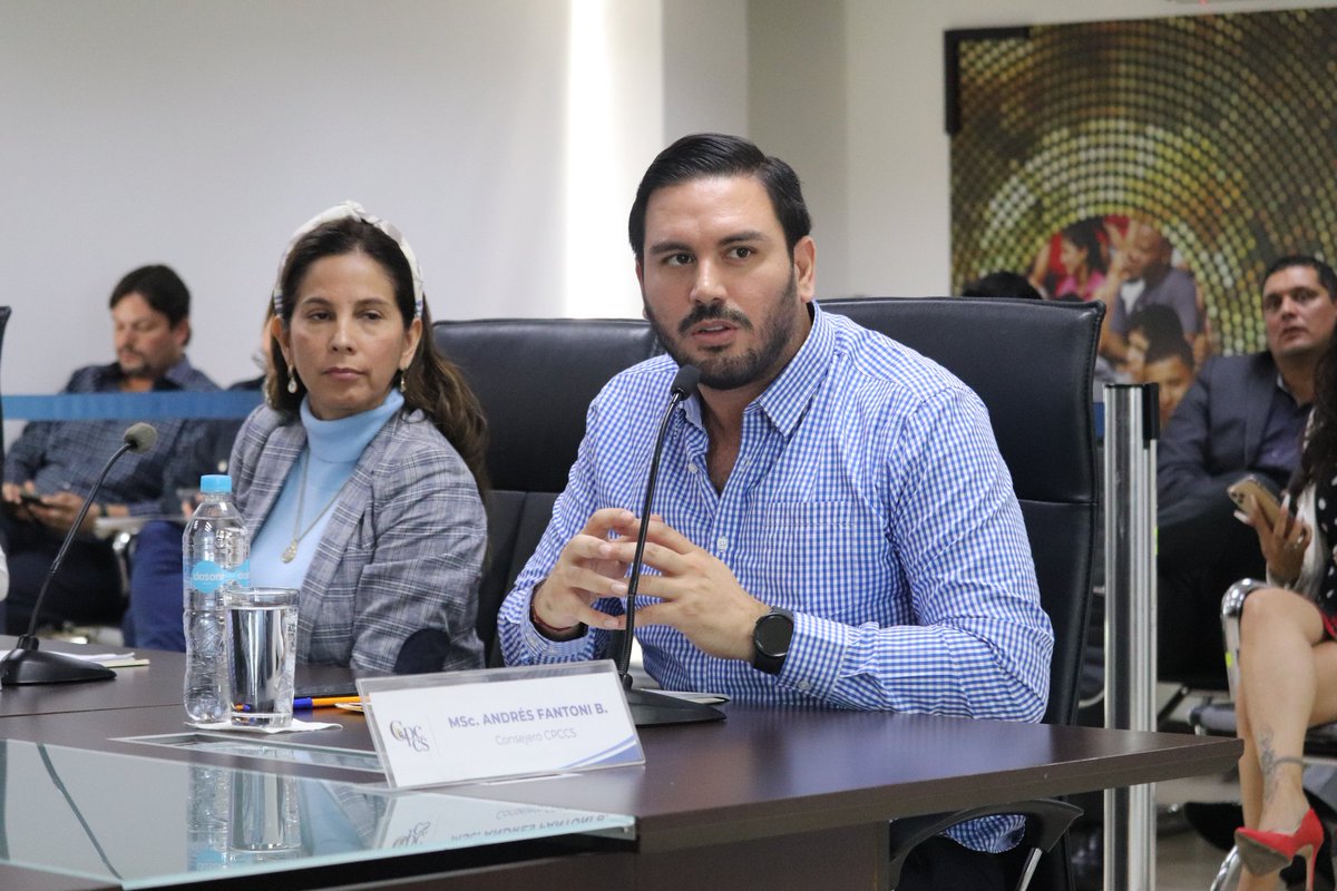 AndresFantoniB's tweet photo. Hoy nos instalamos en sesión permanente en el @CpccsEc, acompañando a la ciudadanía en el proceso que la ley y la Constitución de la República nos asisten para precautelar que los derechos de las y los ecuatorianos no sean vulnerados. https://t.co/A5w0QoFJ9G