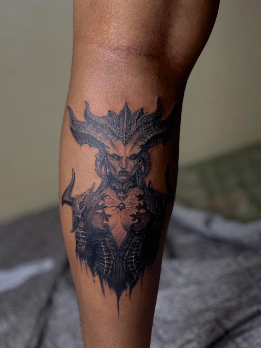 jasperbalbada's tweet photo. @Diablo she's just too pretty not to have inked. Hail Blessed Mother! https://t.co/OlVq7XK1ad