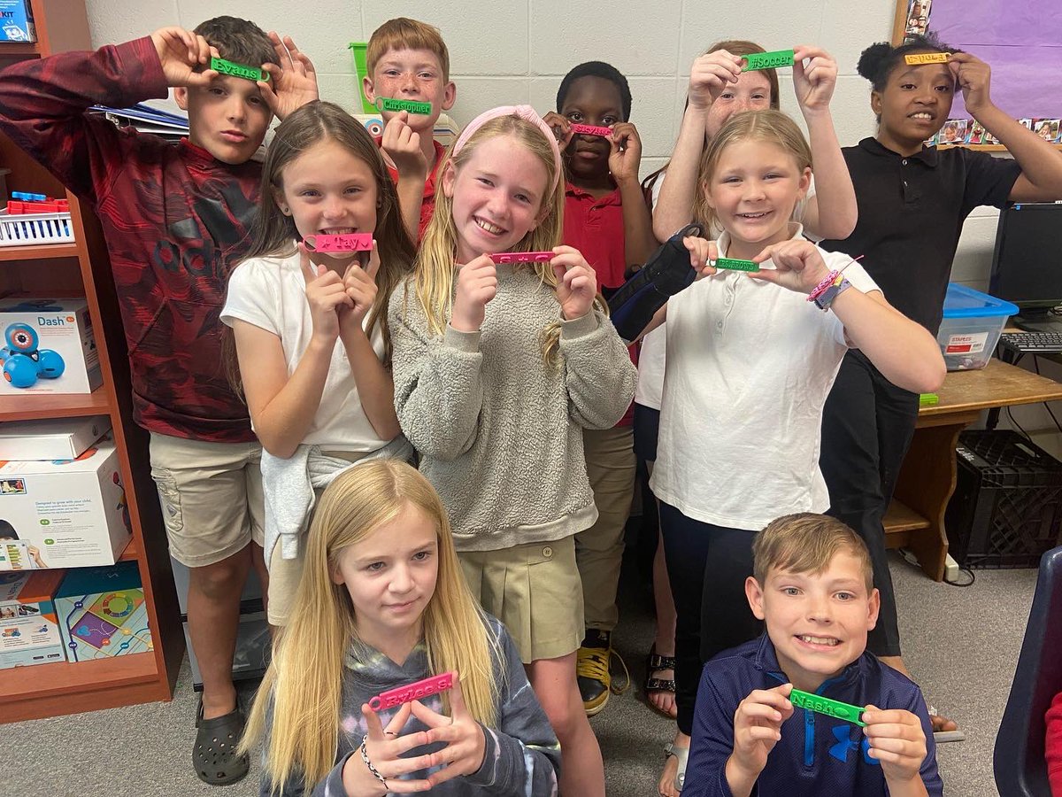 LauderdaleWest's tweet photo. 3d Printer fun!
Fourth graders at WLE have each designed a keychain or other small object for 3d printing in their Computer Science classroom. They created their designs on the Tinkercad app. #serveleadinspire #wlestem #alliancefootballclub #tinkercad https://t.co/JyMhZJCjfa