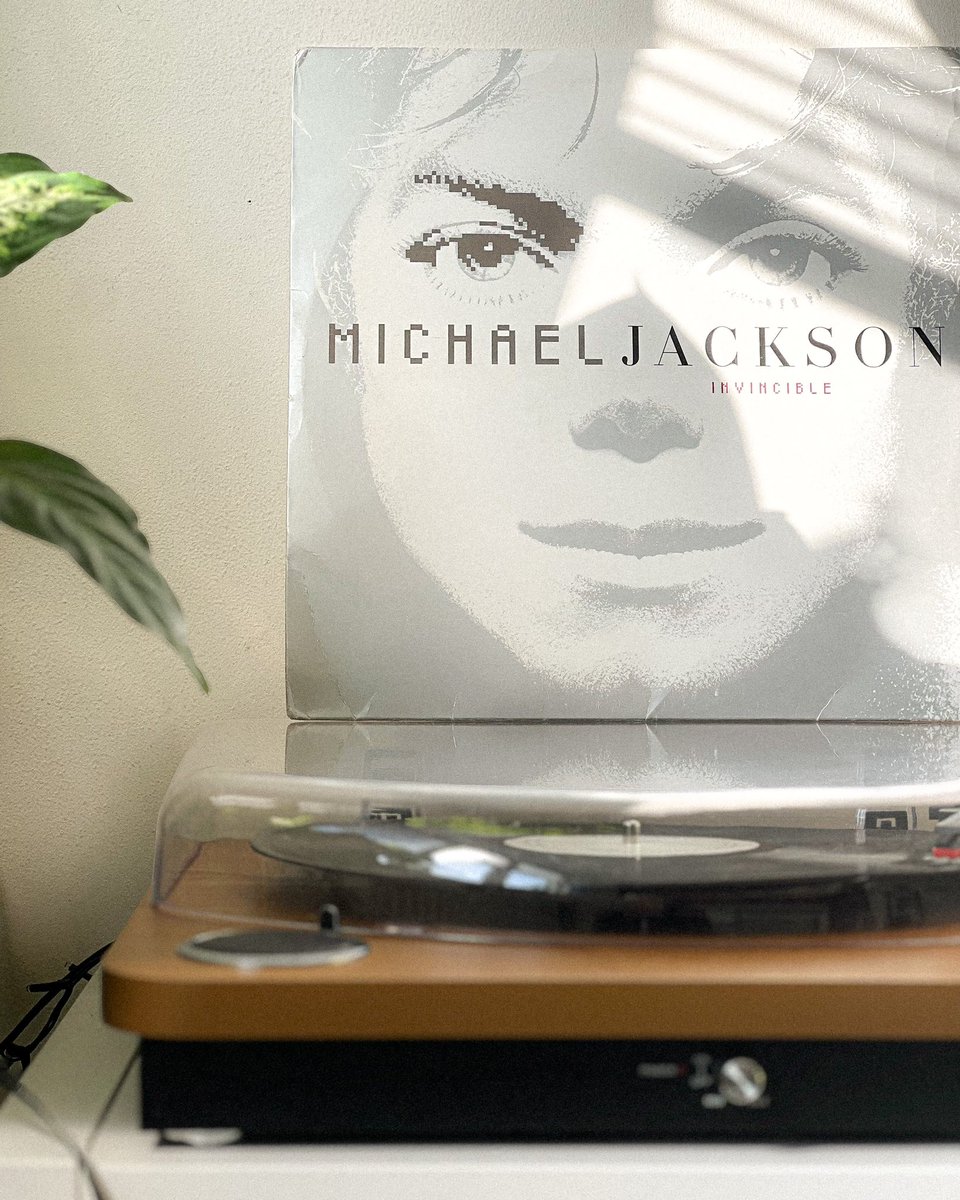 h0tstreet's tweet photo. Invincible was the vibe of today โ๏ธ
#michaeljackson #mjinvincible https://t.co/zUY7V7qUgg