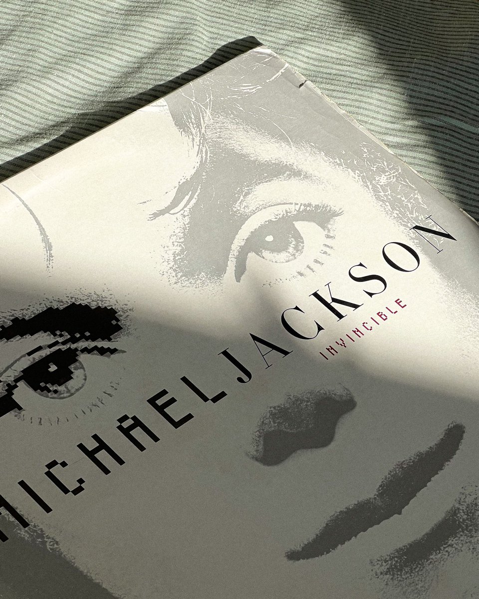 h0tstreet's tweet photo. Invincible was the vibe of today โ๏ธ
#michaeljackson #mjinvincible https://t.co/zUY7V7qUgg