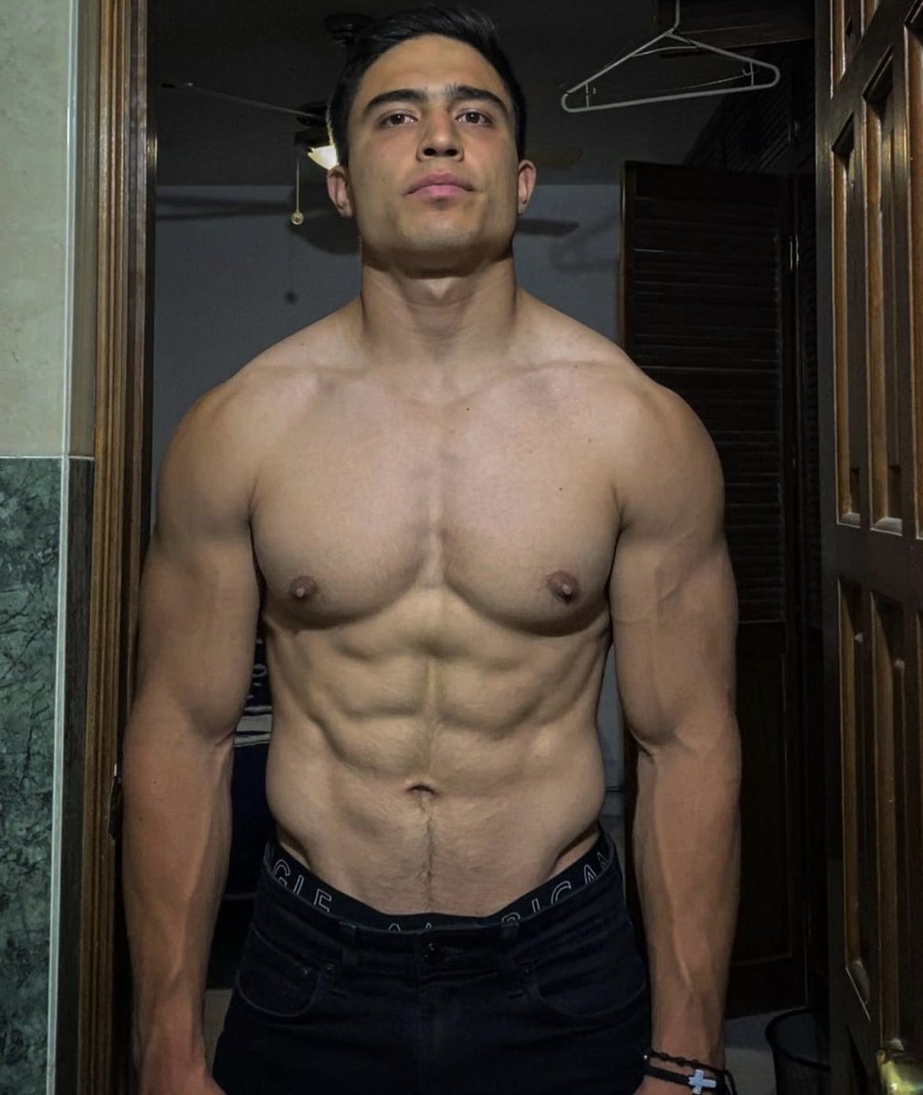 only mexican guys on Twitter: "Carlos Solís 🇲🇽🇲🇽"