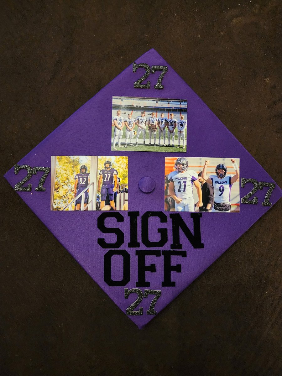 KeeganShuler's tweet photo. HS Diploma โ
๏ธ Wrapped up with a 3.5 GPA & celebrated with family and friends. Thanks for all the support! #senioryear #classof2023 #hsgraduation #27signingoff https://t.co/LAZJzO49Wu
