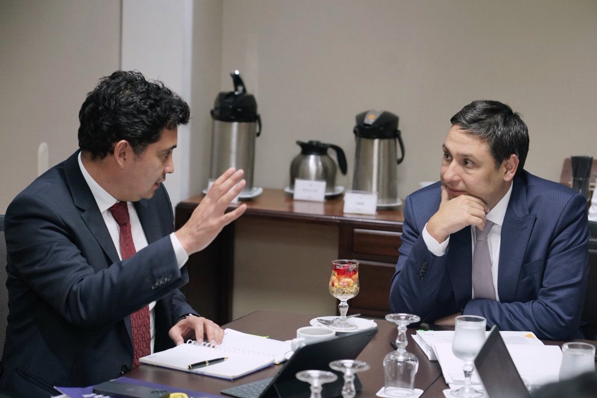 MauricioLizcano's tweet photo. @472Colombia es una organización del corazón de todos los colombianos que nos ha conectado por años a través de la mensajería.
En mi primera junta directiva como #MinistroTIC reafirmé mi compromiso con esta entidad.
¡La sacaremos adelante con transparencia, eficacia e innovación! https://t.co/IMp4epi5aw
