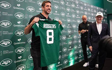 NFLTradeNews's tweet photo. The #NFL Top 10 Selling Jerseys in April:
1. #Jets Aaron Rodgers 
2. #Eagles Jalen Hurts
3. #Chiefs Patrick Mahomes
4. #Ravens Odell Beckham Jr.
5. #Bills Josh Allen 
6. #Chiefs Travis Kelce 
7. #Packers Jordan Love
8. #Vikings Justin Jefferson
9. #Cowbo… https://t.co/EJr7q2hhTd