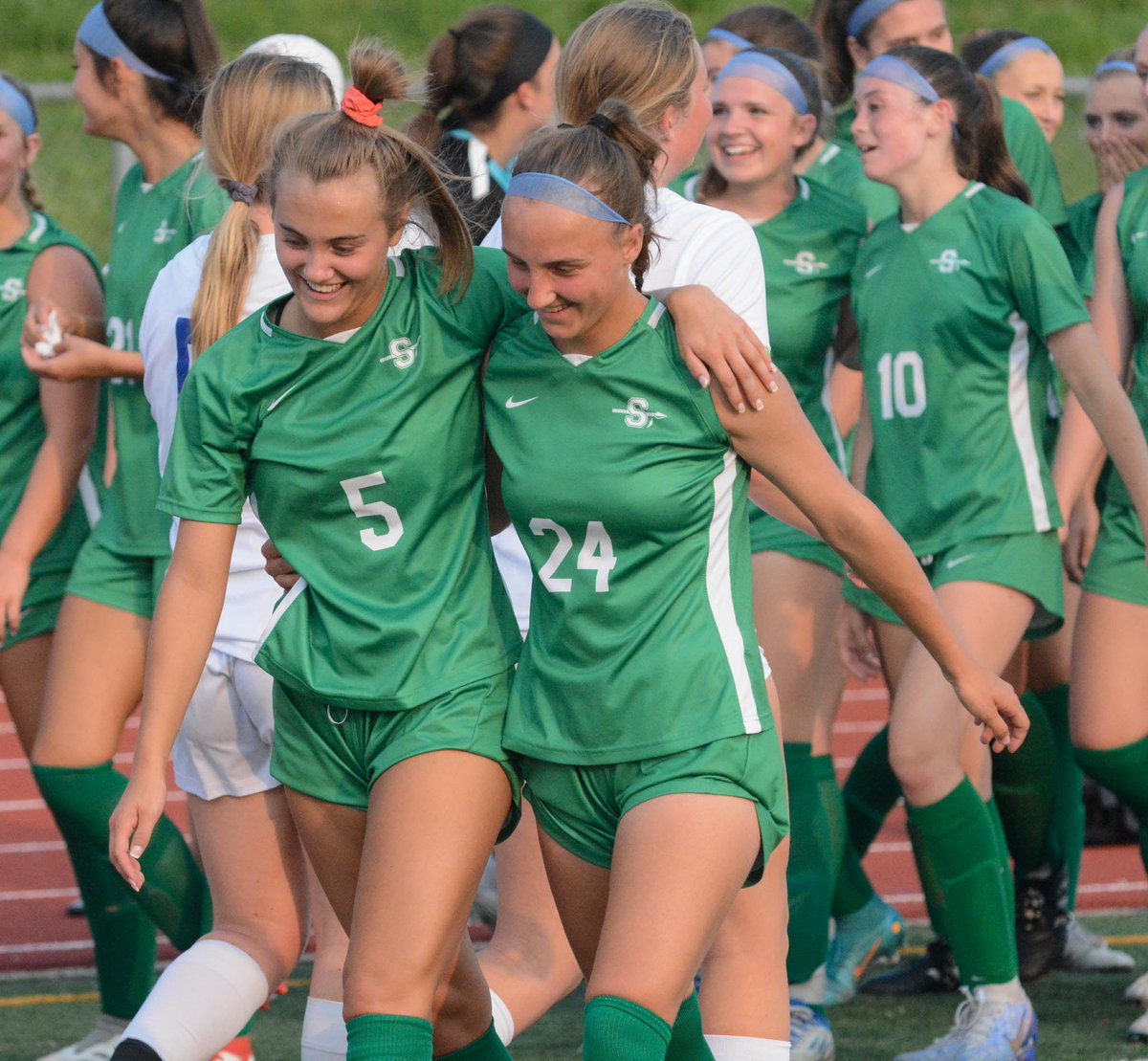 Core memories created! 

Smithville is the Class 3 District 8 Champion! 

🔥🔥🔥