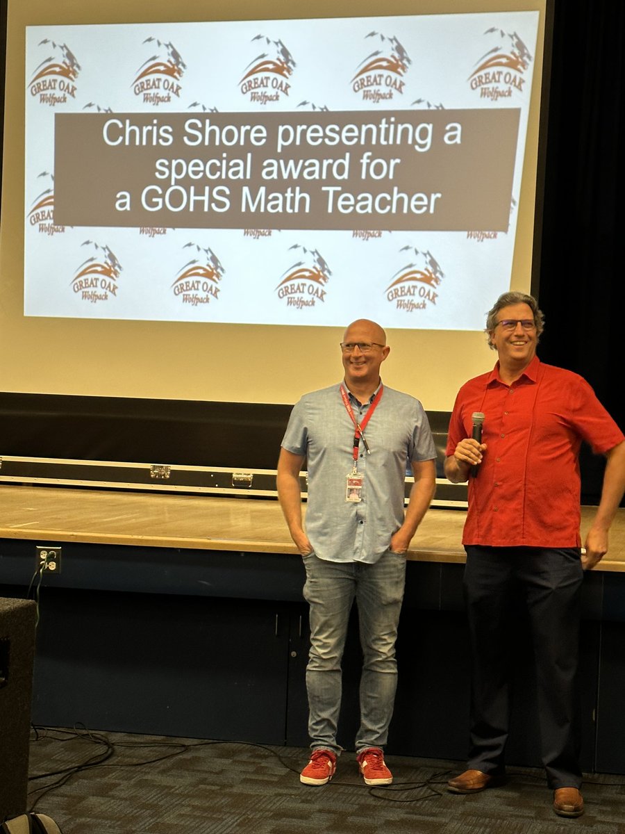 Congrats to Great Oak's Steve Maxey as the @GSDMC1 Math Educator of the Year! Presented by special guest (and always-part-of-the-Pack) Chris Shore @MathProjects @MaxeySteve @nadoclabes @mariacast79 @CAMathCouncil #cmcmath