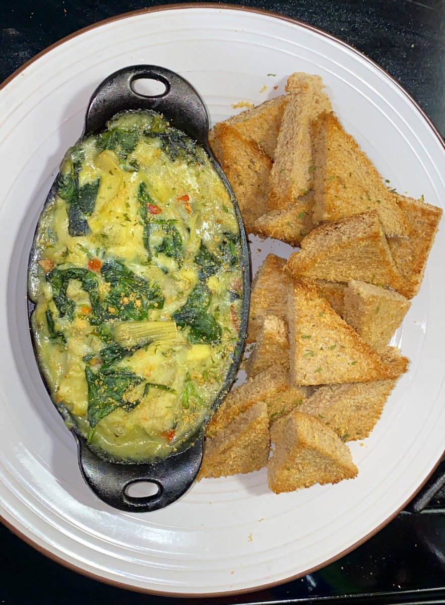 Spinach artichoke dip (Vegan)  with wheat toast 
#FeeDaddysEats🍽️💚🧡