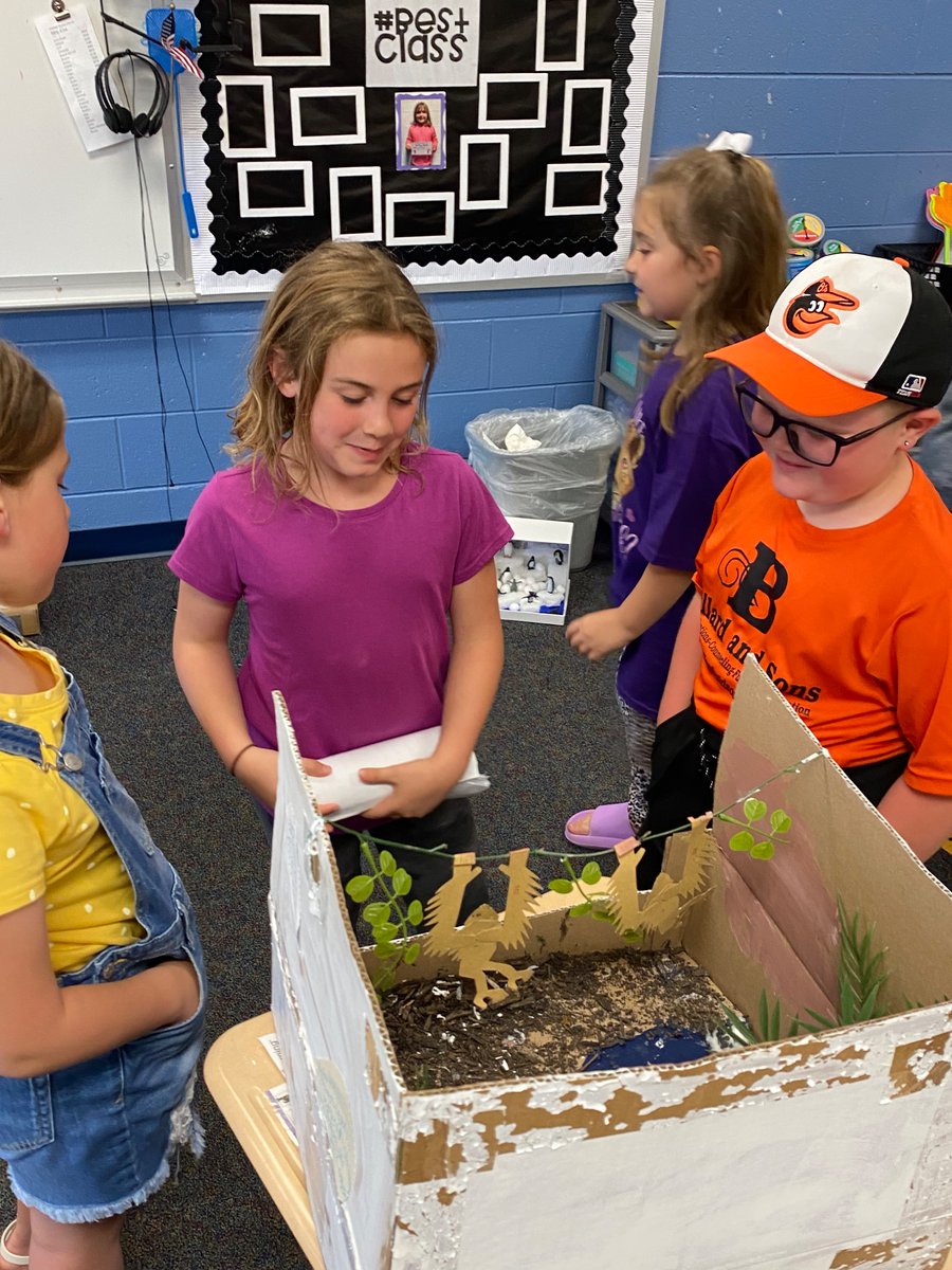 MrsCoxk3's tweet photo. 2nd grade animal research presentations started today! These students put forth hard work and so much effort into their research, rough drafts, published books, and creative projects. 👏🏻👏🏻 https://t.co/IKaPGR2sxl