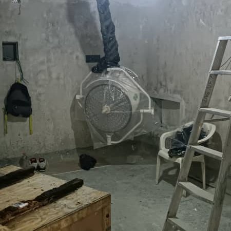 fundeeh's tweet photo. Personal @fundeeh verificaron el progreso de la obra y adecuación en las cavas de morgue y desechos patológicos, salas de terapia intensiva y de recuperación, en el Hospital Dr. Ricardo Baquero González, Periférico de Catia, para seguir los lineamientos del Pdte. @NicolasMaduro https://t.co/NONk7Hb2hY