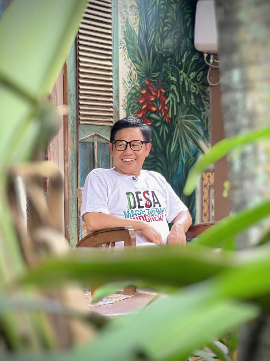 Saya yakin sepenuhnya kalo dana desa terus dibesarkan jumlahnya akan semakin cepat kemajuan bangsa kita. Efektifitas dan efisiensi penggunaan APBN sangat bagus apabila penggunanya langsung di desa..!