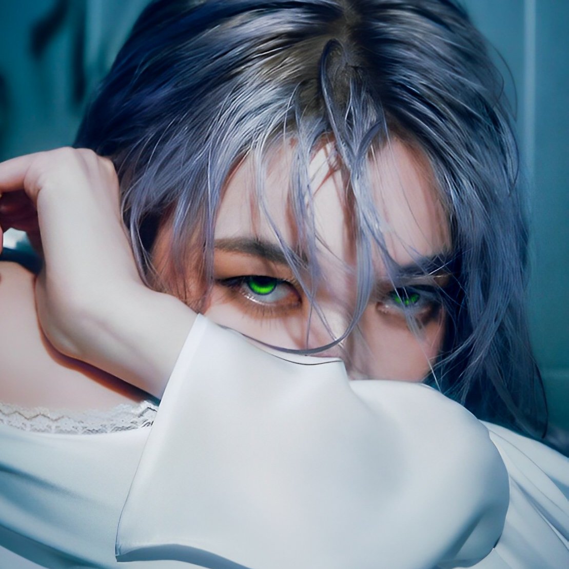 "stop looking at me with those eyes"
"what eyes?"
