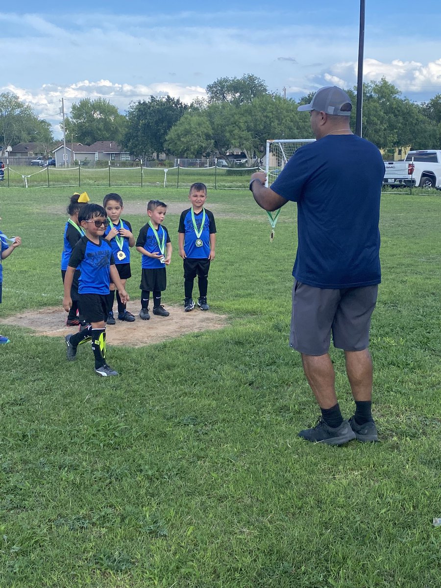 _STXMario's tweet image. Little man was voted team MVP for the season!!! 8 games played, 36 goals scored. Countless hours of fun. Priceless memories made. This is the first season he’s ever played. The future is bright. Super proud dad, here. 💙