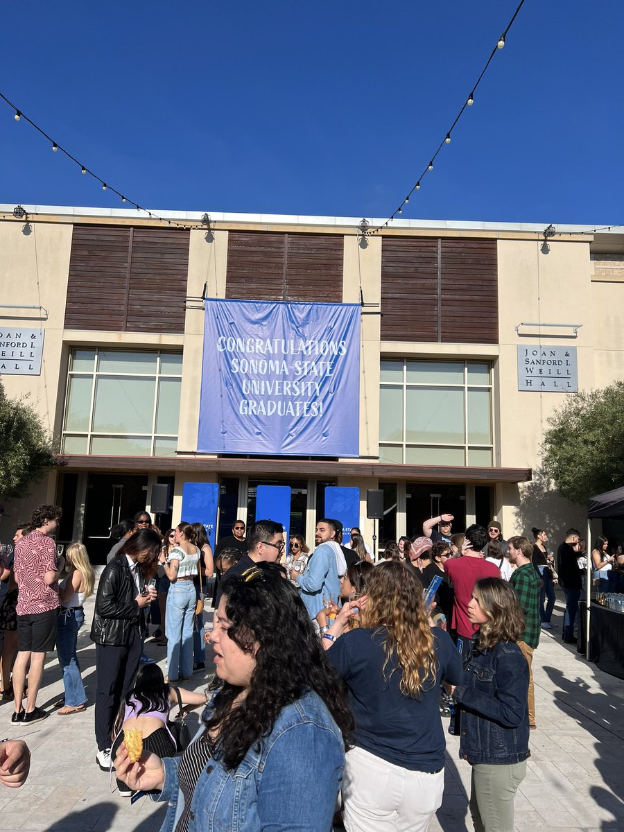 RIOPEREZ's tweet photo. @SSU_1961 Toast of the Town celebrating our soon to be graduates before this weekend’s ceremonies. Welcome to @SSU_Alumni family. https://t.co/M1V3LRfZKL