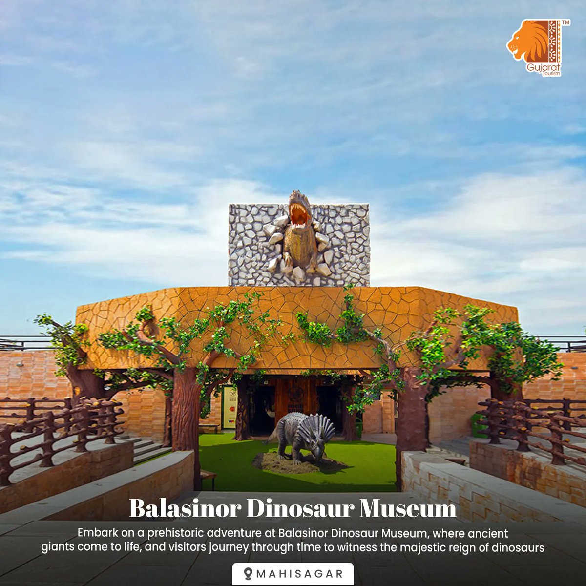 GujaratTourism's tweet photo. Embark on a journey through Gujarat's Museums on this International Museum Day 2023, rich in ancient artifacts, vibrant textiles, &amp; architectural marvels, where history comes alive.

#gujarattourism #gujarat #incredibleindia #dekhoapnadesh #InternationalMuseumDay #museum https://t.co/0GLhFDMqat