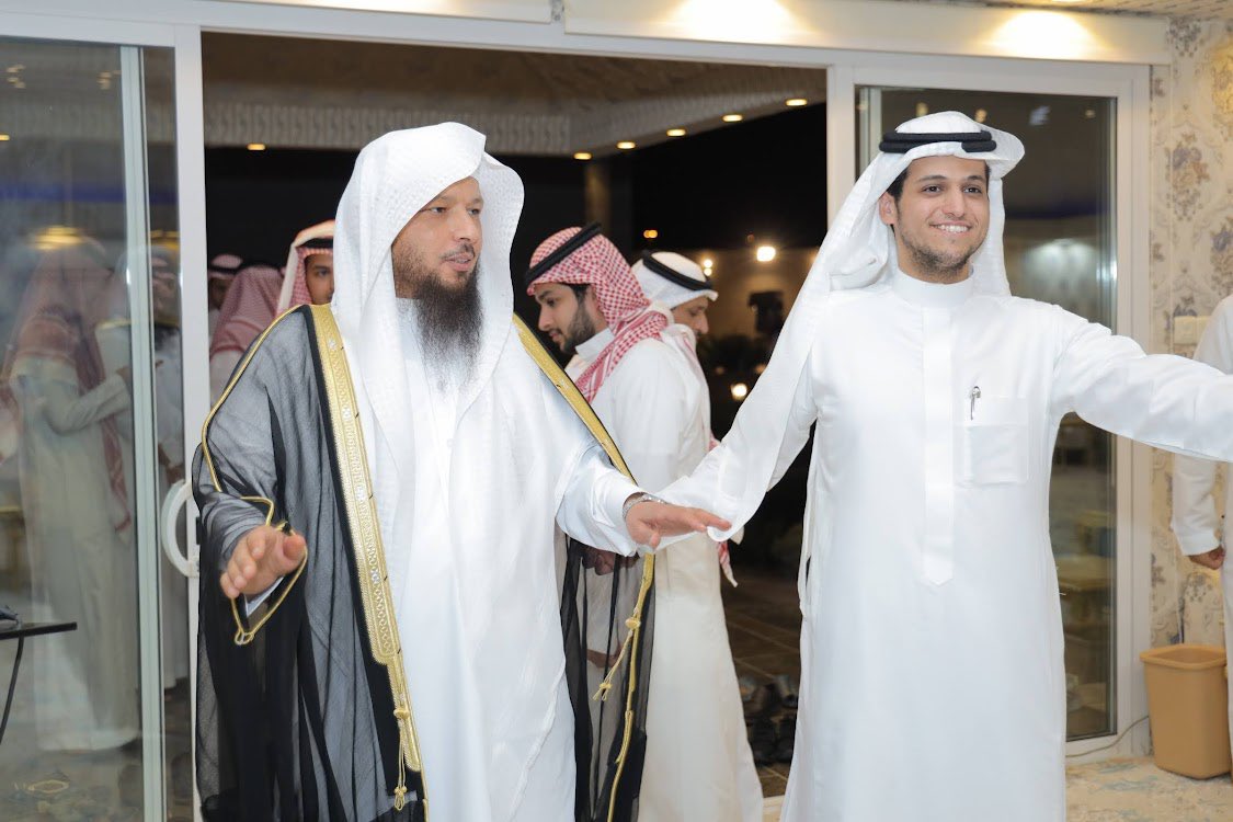 شرفنا الشيخ ؛
#سعد_العتيق <a href="/SaadAlateeg/">سعد بن عتيق العتيق</a> 
وكانت من اسعد الأوقات التي نعتادها من حضوره وتواجده في مناسباتنا.