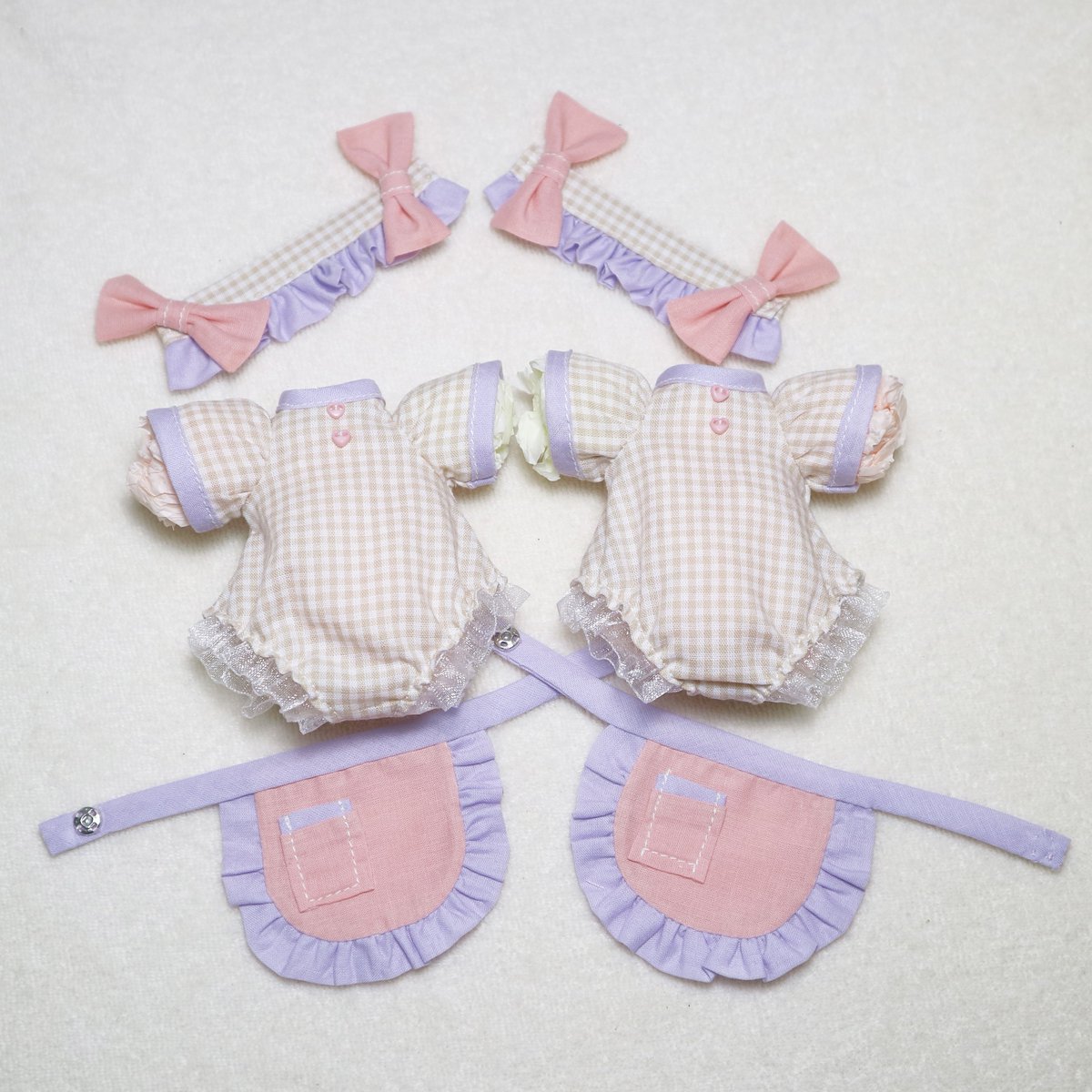 ❤️알바생멜로머 세트 : 운포 37,000원 
-빨강 두벌/보라 두벌
⭐️흰 리본 B급(머리띠 이염,넥라인 덧댐):운포30,000원