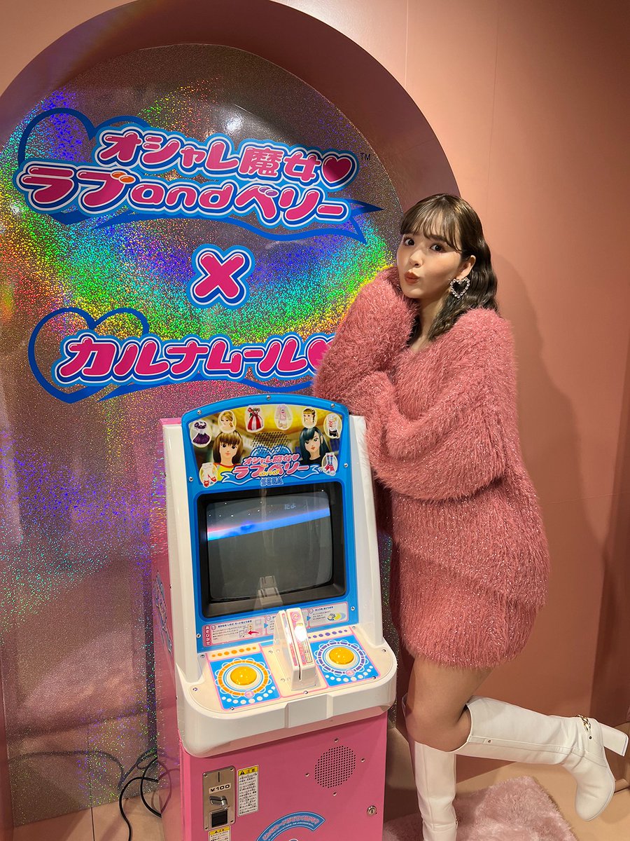 藤田ニコルさんのブランド「CALNAMUR」の展示会に、『オシャレ魔女