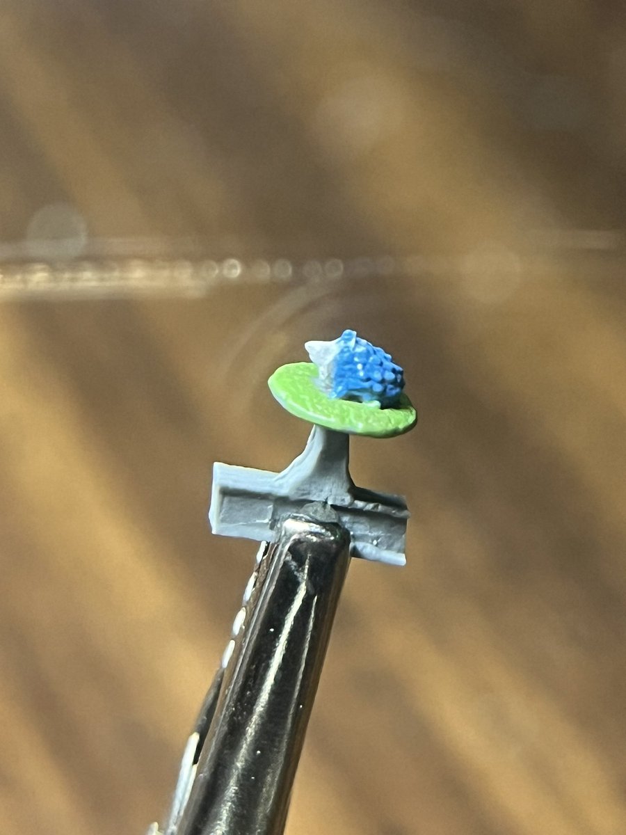 sentencedtobeth's tweet photo. Painted a sonic mini https://t.co/kUJxcjuOKk