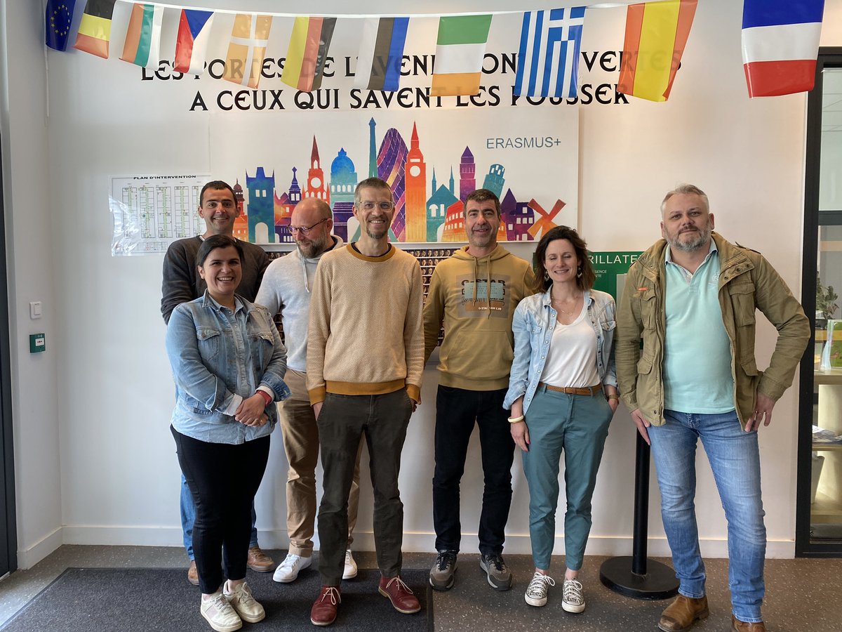 Guillem Ferragut, enseignant en électricité aux Baléares passe quelques jours au lycée Saint Joseph pour établir une coopération Erasmus+ avec notre comité local. l an prochain des jeunes de notre section MELEC auront la possibilité de faire leur stage professionnel aux Baléares.