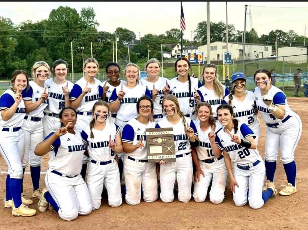 HighHarriman's tweet image. Region Champions!!!!
@Aaralyn52792529 
@kendalmason18 
@ThompsonEmory 
@AnnaGarland16 
@AddisonOliver33 @Mckenzie_Smith2 @hannahwilson035