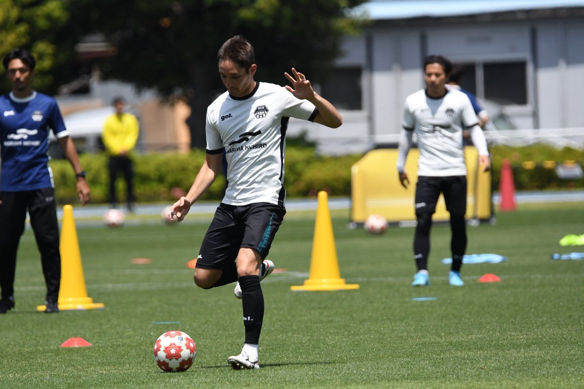 sc_sagamihara's tweet photo. 📸l トレーニングフォト🏋️

🏆天皇杯一回戦
🗓️5/21（日）13:00
vs 東京国際大学FC
🏟️レモンガススタジアム平塚

チケットこちらから🙆‍♂️🎫
https://t.co/K8g7UtEbZu

#SC相模原 || #SCS https://t.co/N2CMYsP482