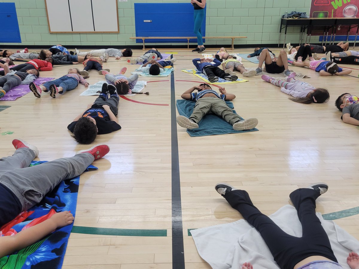 A little Wednesday yoga for Mental Health Awareness month! #MPElions #firstgrade  #thankyouPTA #namaste @NjMpe