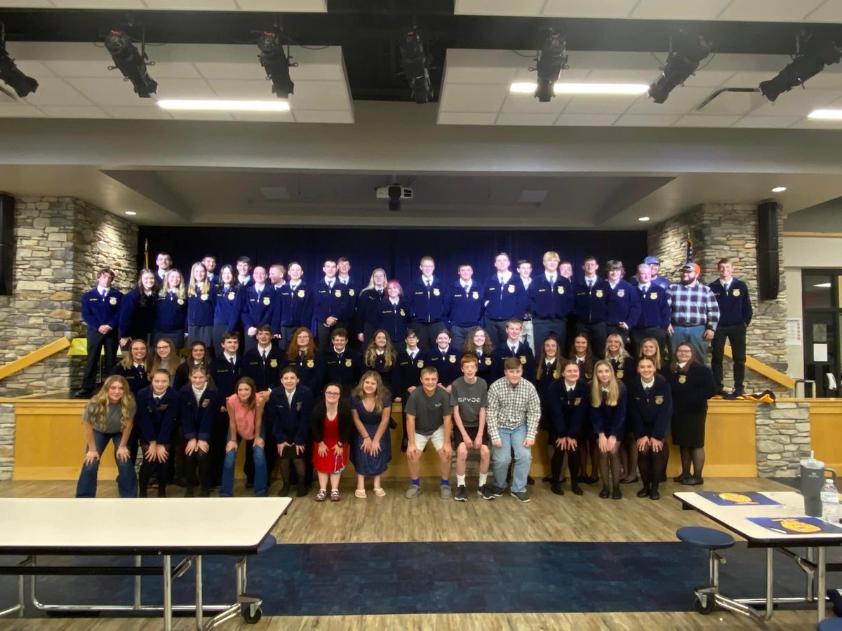 rentschlerjess's tweet photo. #stargreenhand #chaplain 23-24 #seniormember #ffa 💙💛 https://t.co/WBca2VXmlS