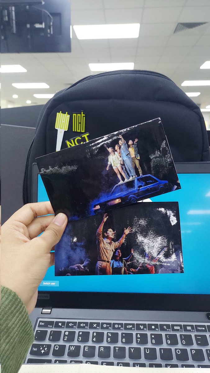 hkofetll's tweet photo. thank you @charlieprints_ for the custom Mula Sa Buwan and Ang Huling El Bimbo ticket envelopes! Smooth transaction and sobrang ganda ng finished product. Ordered for my friends also para may souvenir kami 💙💙 https://t.co/EDKS32srEn