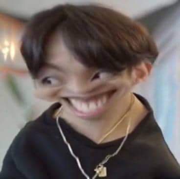 __ta__ra__'s tweet photo. ☆￣￣￣￣￣￣￣￣￣￣￣ ☆
           LOOKING FOR            
           ARMY MOOTS
 ☆＿＿＿＿＿＿＿＿＿＿＿☆
            (\__/) ||
            ( ^~^ )||
            / 　 づ
   like &amp; rt this twt to be moots <3💜
I'll follow back💜 https://t.co/PGUBILEXnk