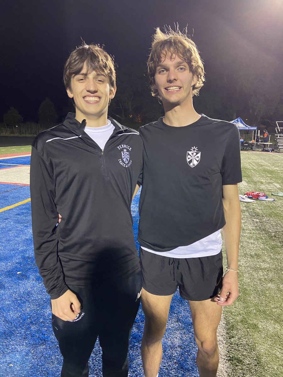 DanielWnek's tweet photo. 1600 meter Sectional Champion Grayden Rill and 3rd place finisher Dean O'Bryan both qualify for the IHSA state meet. @FenwickboysXC @fenwickfriars @FenwickAD https://t.co/CeEGGUTCBN