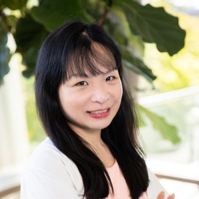 joannaleecy's tweet photo. Taken at the most recent networking event I organized at work ❤️
#NewProfilePic https://t.co/IysH9Tm41d