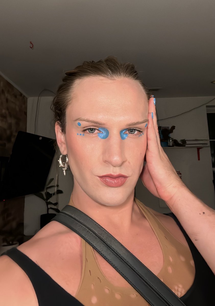 YannyCharleston's tweet photo. 1 month on estrogen 🥰 https://t.co/uUNaQj3Hs3