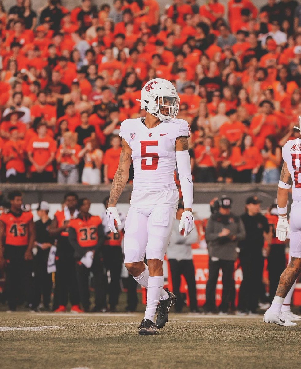 After a great conversation with <a href="/SchmeddingJeff/">Jeff Schmedding</a> I am blessed to receive a offer from Washington state university! #AGTG #GoCougs